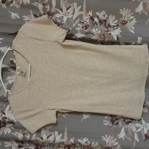 WOMAN'S SHORT SLEEVE TOP